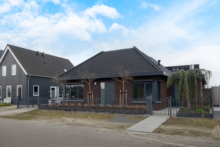 Roode Kreek 4 in Fijnaart foto
