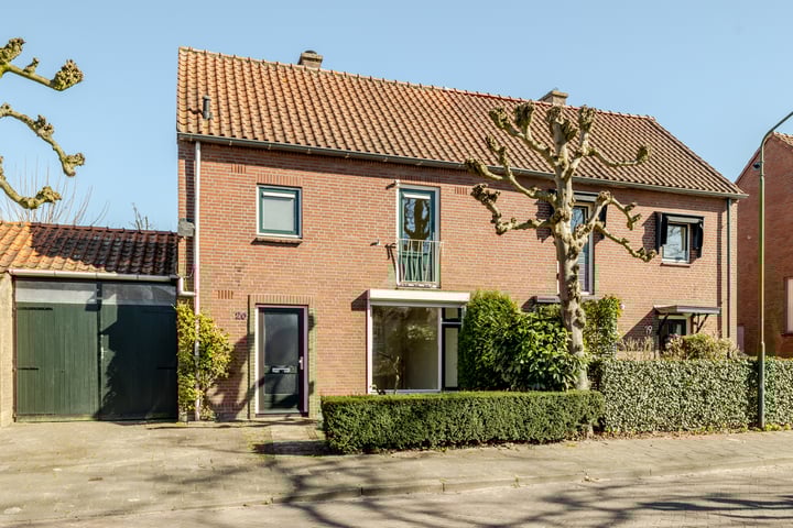 Rooiakker 20 in Ulvenhout foto