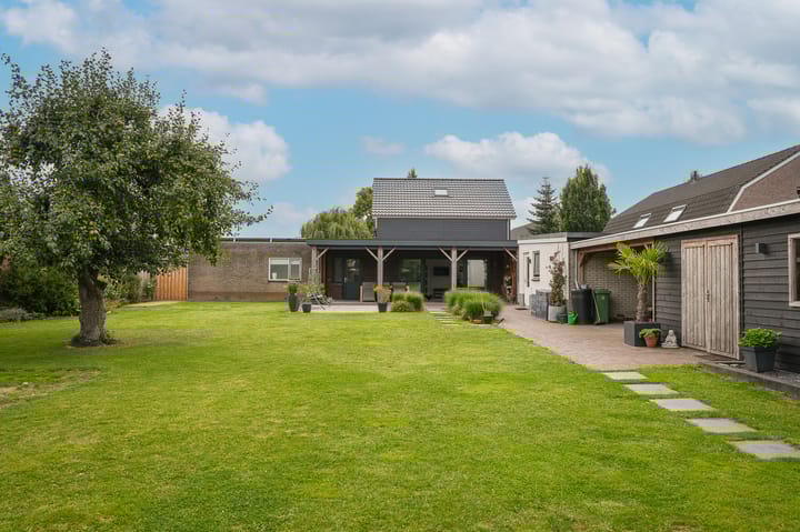 Rooijsestraat 99 in Dreumel foto