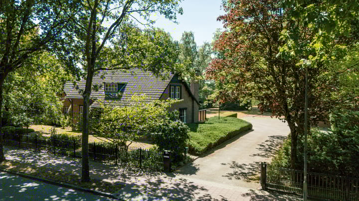 Roosbergseweg 1 in Bavel