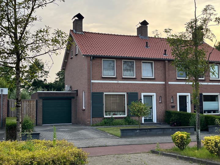 Roosendaalsebaan 14 in Oud Gastel
