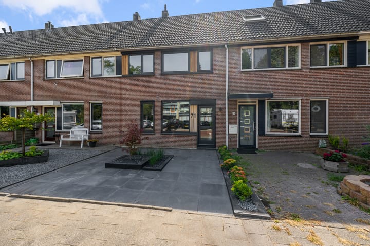 Roosje Vosstraat 71 in Heemskerk foto