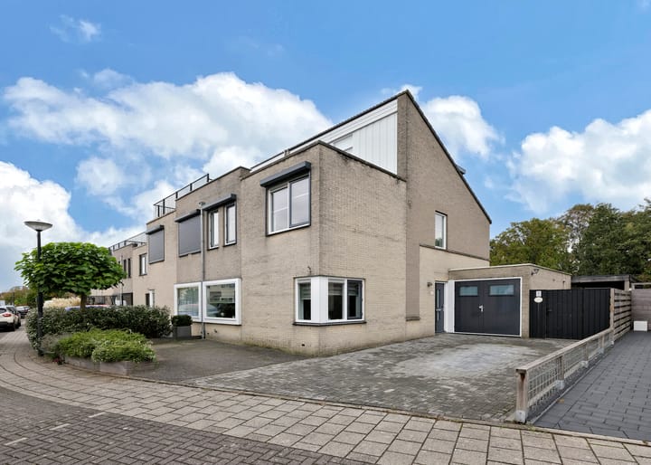 Rosa Spierplantsoen 26 in Heerhugowaard foto