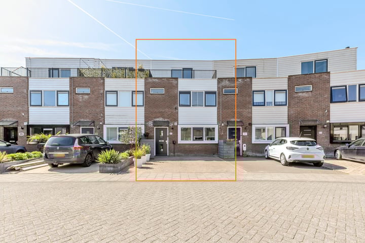 Rosa Spierplantsoen 47 in Heerhugowaard foto
