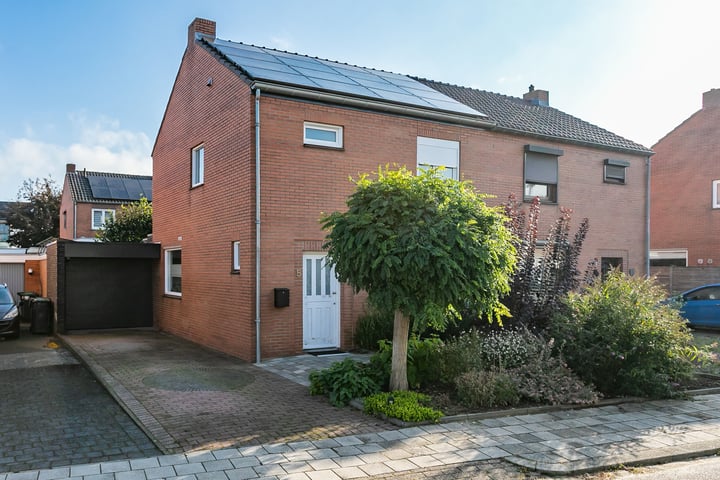 Rosastraat 5 in Munstergeleen foto