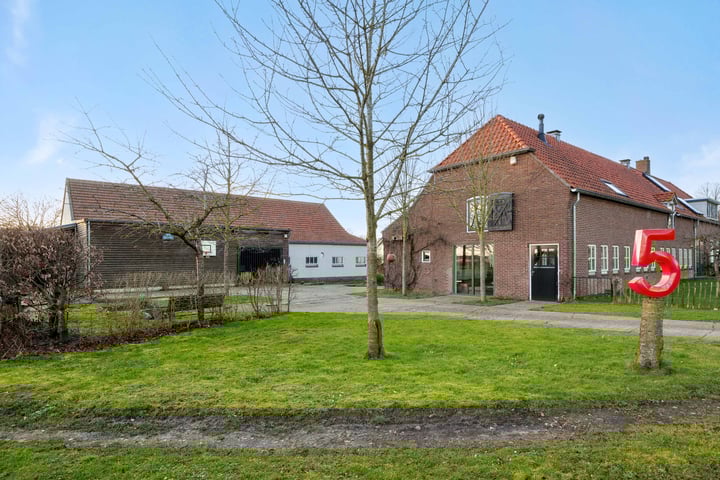 Rosmalensedijk 5 in 's-Hertogenbosch foto
