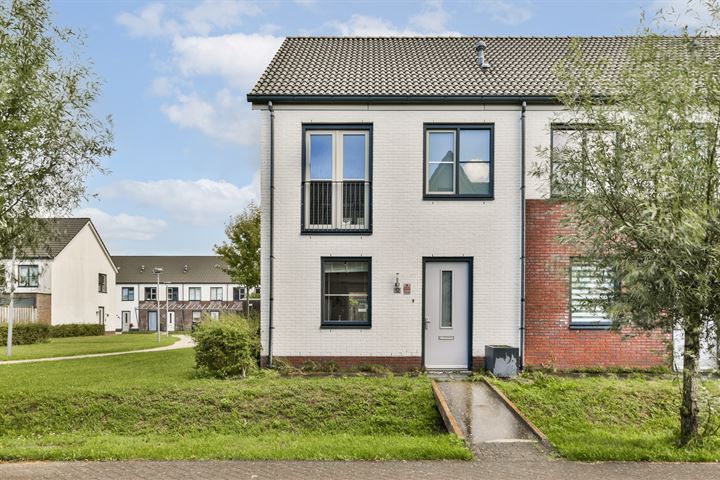 Rosmertastraat 12 in Almere foto
