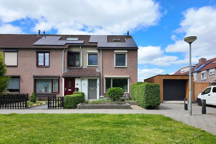 Rosmolen 24 in Zevenbergen foto