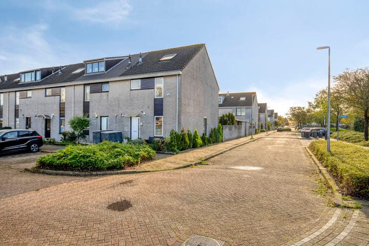 Rosweide 18 in Zoetermeer foto