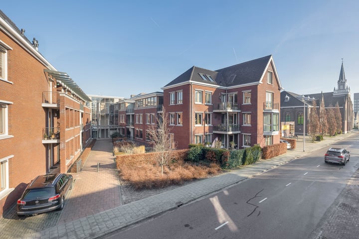 Rotterdamseweg 81N in Zwijndrecht foto