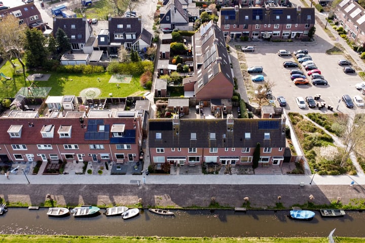 Roze-ven 32 in Wormer