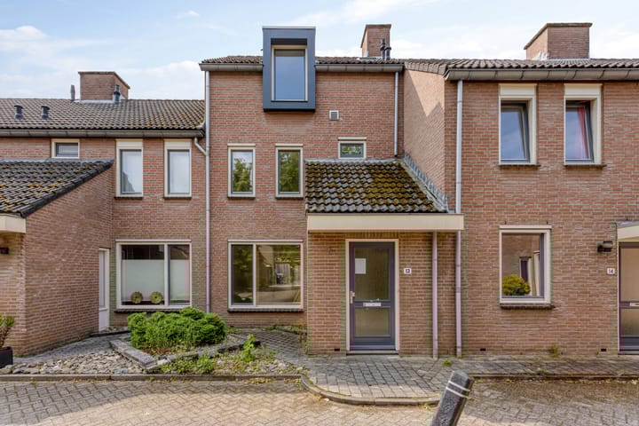 Rozemarijngaard 13 in Heerlen foto