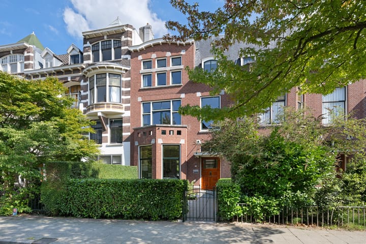 Rozenburglaan 74 in Rotterdam foto