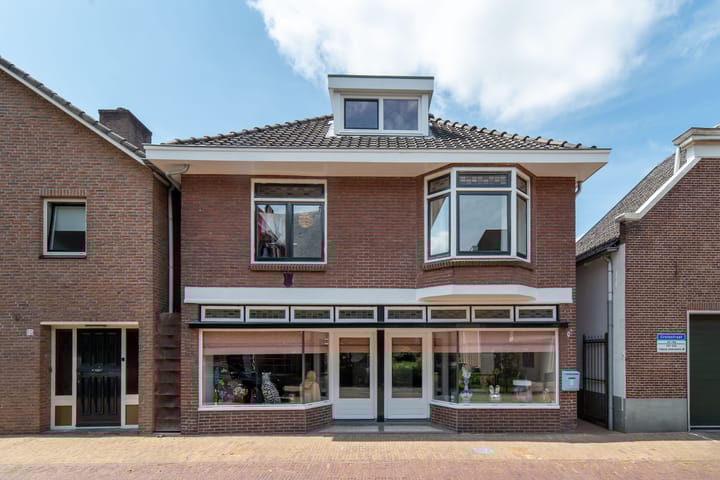 Rozengaarde 8 in Rijssen foto