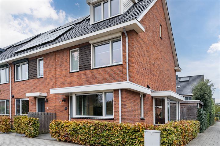 Rozenhaag 36 in Voorhout foto