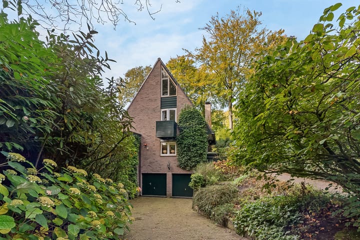 Rozenlaantje 24 in Laren