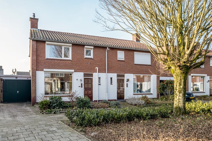 Rozenstraat 15 in Losser foto