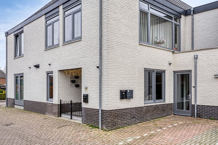 Rozenstraat 1a in Dodewaard