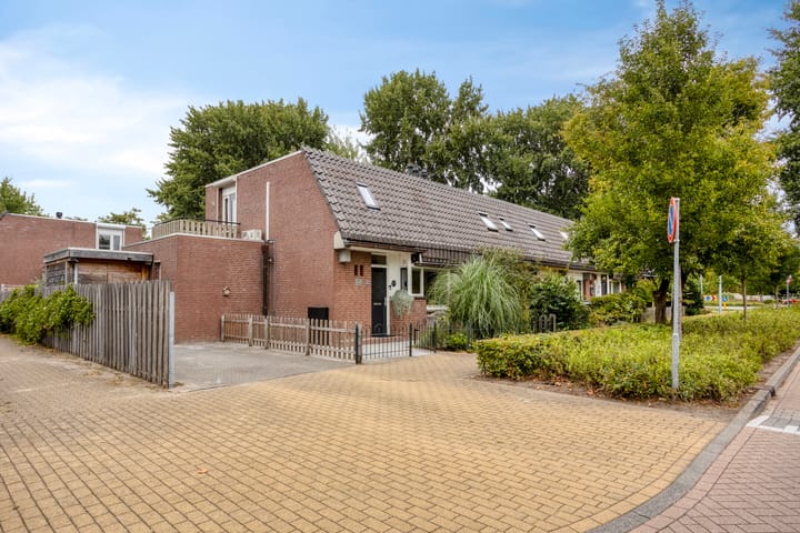 Rozenwerf 98 in Almere foto