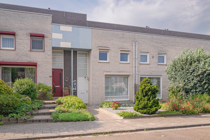 Rubensstraat 8A in Heerlen foto