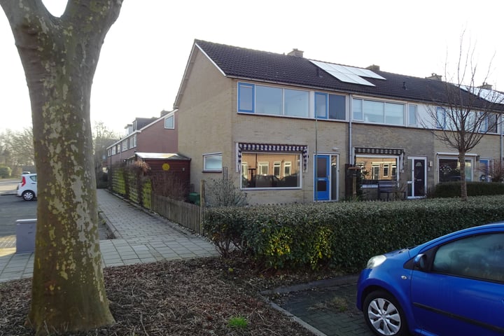 Ruimtevaartstraat 1 in Dirkshorn foto