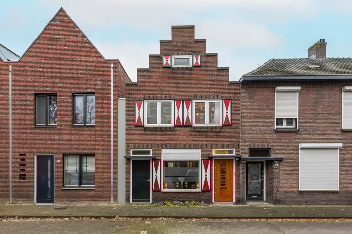 Runstraat 1 in Eindhoven foto