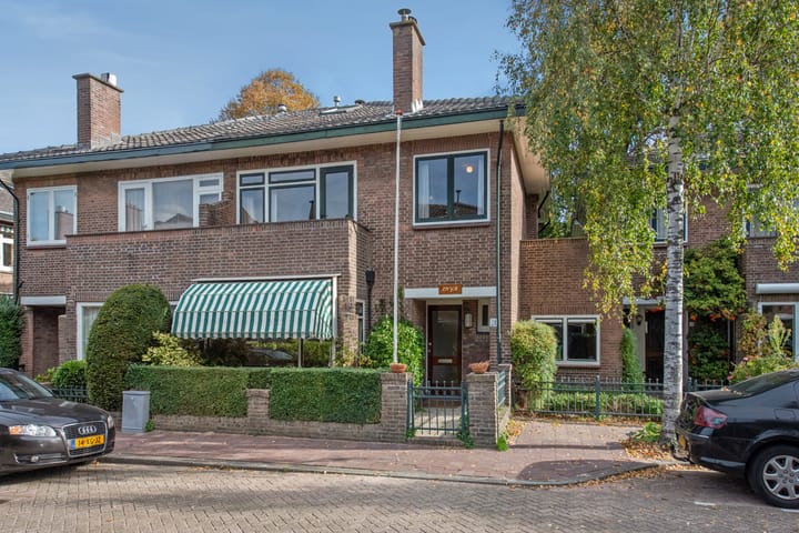 Rusthoflaan 24 in Voorburg foto