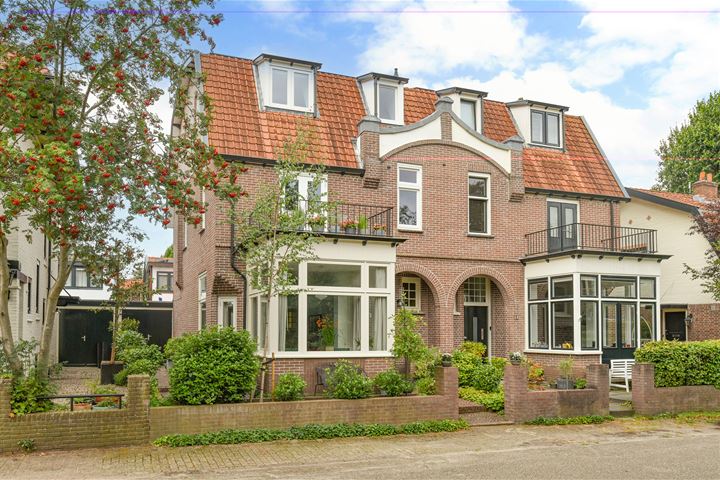 Ruthardlaan 8 in Bussum foto