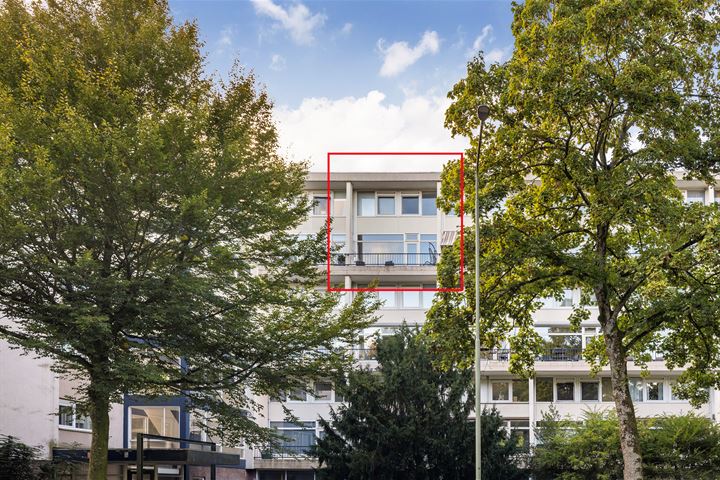 S.M. Hugo van Gijnweg 105 in Dordrecht foto
