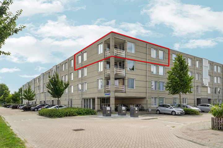 S. van Ravesteynstraat 146 in Almere foto