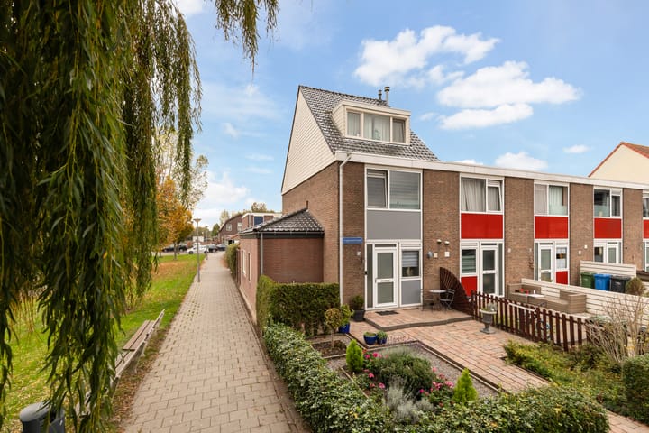 Sagiusstraat 72 in Pernis Rotterdam foto