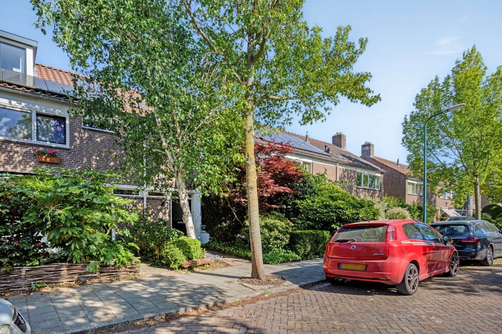 Salvialaan 46 in Oegstgeest foto