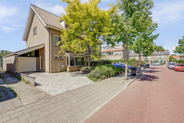Salvialaan 53 in Oegstgeest foto