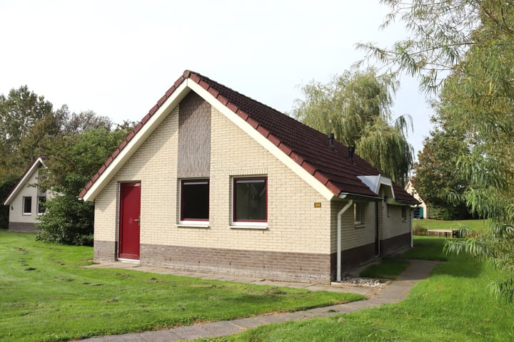 Sandurdreef 5-300 in Emmen foto