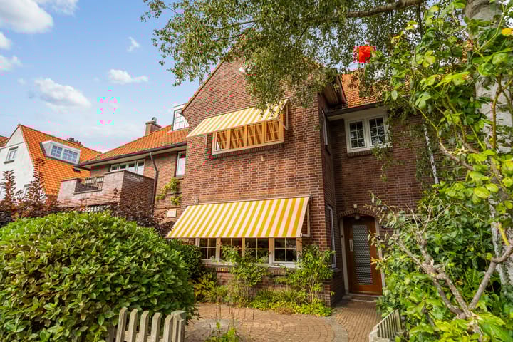 Santhorstlaan 13 in Wassenaar