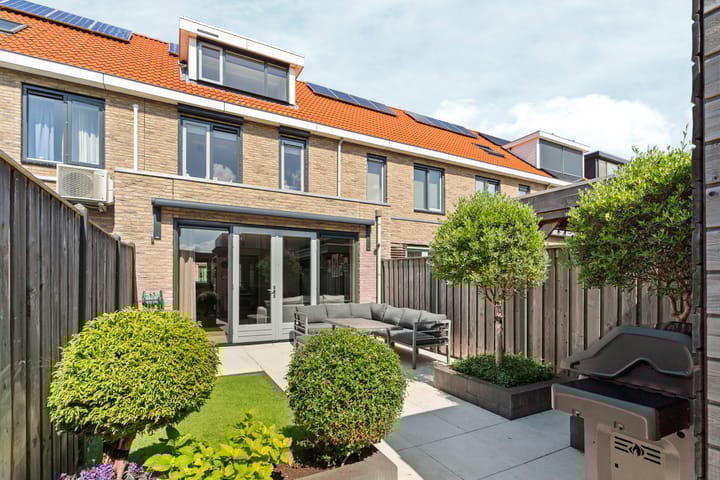 Sarongweg 13 in Almere foto