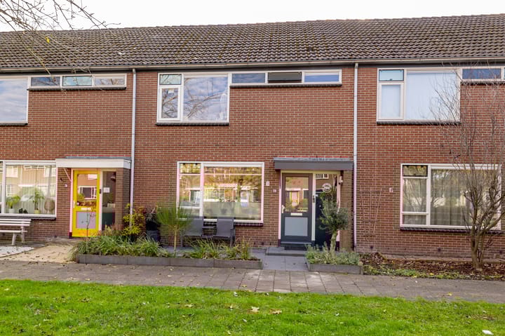 Saturnus 72 in Hoogeveen foto