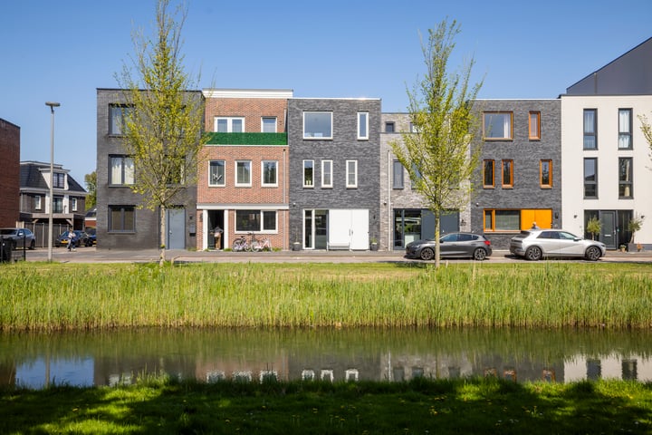 Saturnussingel 19 in Almere