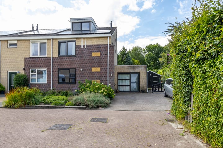 Saturnusstraat 7 in Assen foto