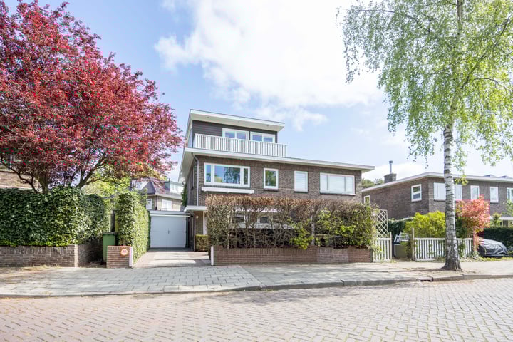 Schaepmanlaan 1 in Driehuis NH foto
