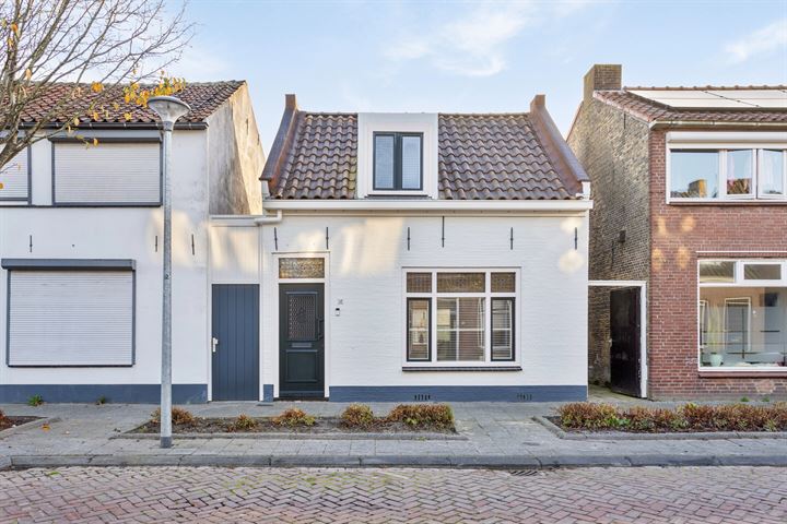 Schanspoort 12 in Klundert foto