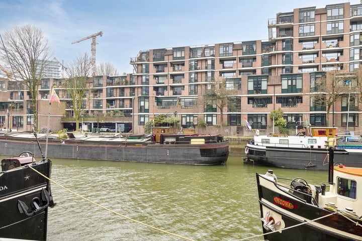 Scheepmakerskade 24 in Rotterdam foto