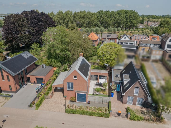 Scheepswerflaan 18 in Raamsdonksveer foto