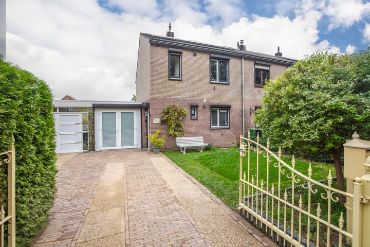 Scheisprong 28 in Westervoort foto