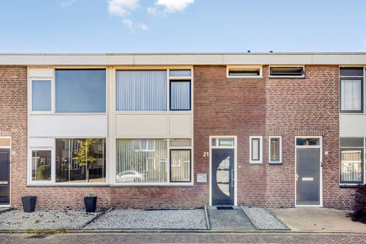 Scheldestraat 21 in Budel
