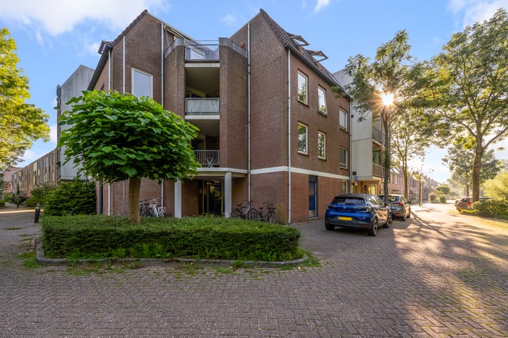 Schelfhorst 77 in Alphen aan den Rijn foto