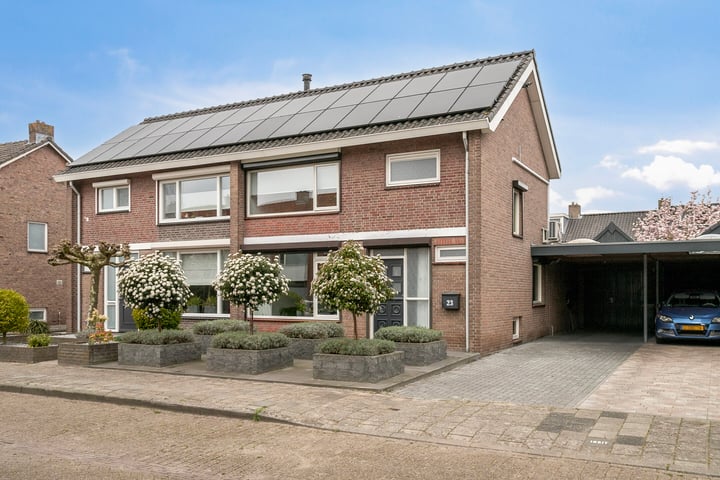 Schelpstraat 23 in Halsteren foto