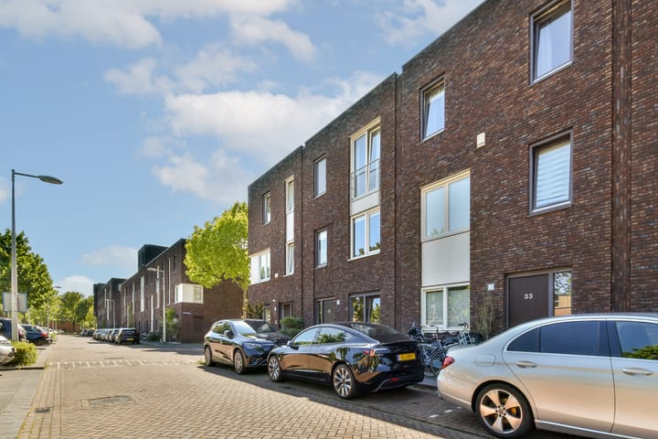 Schepenlaan 31 in Amsterdam foto