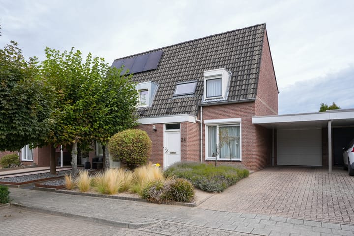 Schepenstraat 24 in Geulle foto
