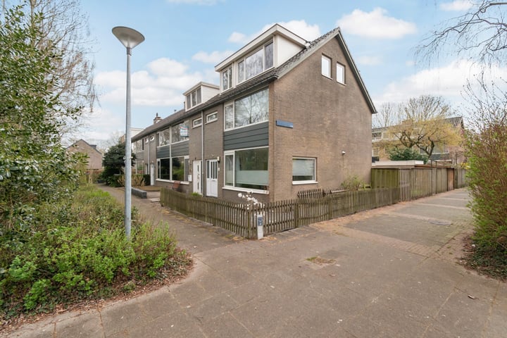 Schermerhorn-lanen 38 in Woerden foto